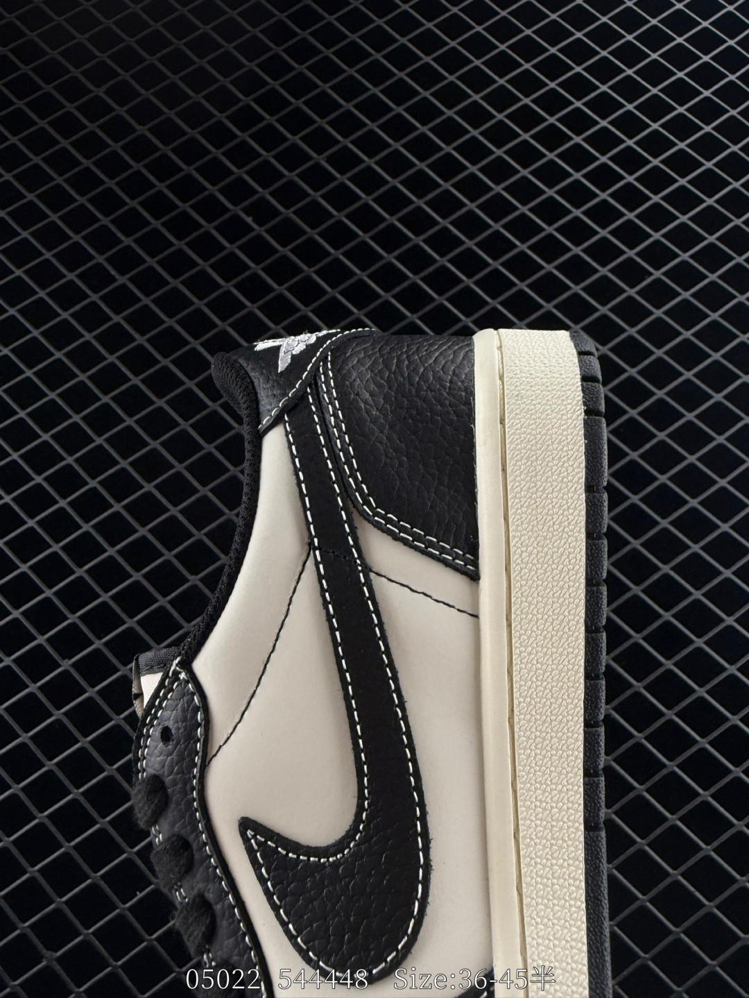 Travis Scott x Air Jordan 1 ” Reverse Mocha “